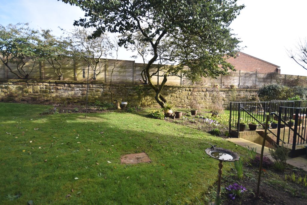Additional image 2 of 2 bed flat for saleSt Johns Park, Whitchurch SY13
