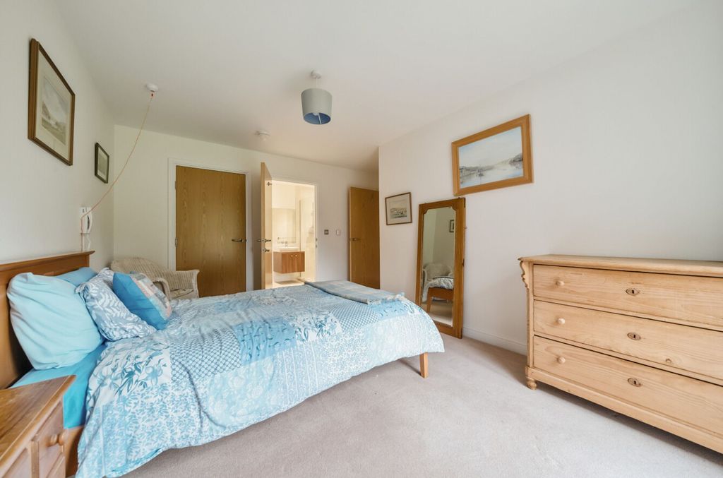 Additional image 10 of 2 bed flat for saleEaves Court, Princes Risborough HP27