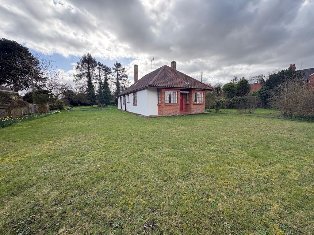 3 bed property for saleWaterloo Avenue, Leiston IP16 photo 2