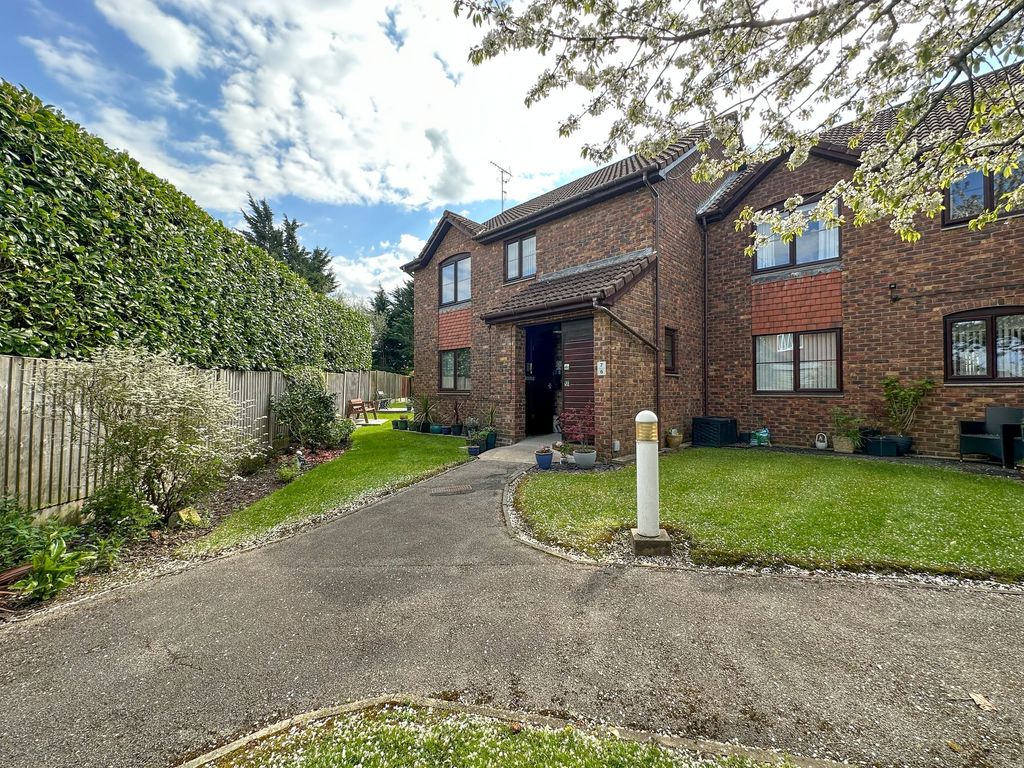 2 bed flat for saleBrimstage Road, Heswall CH60