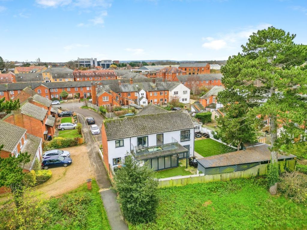 Additional image 23 of 5 bed detached house for saleCastle Meadow Close, Newport Pagnell MK16