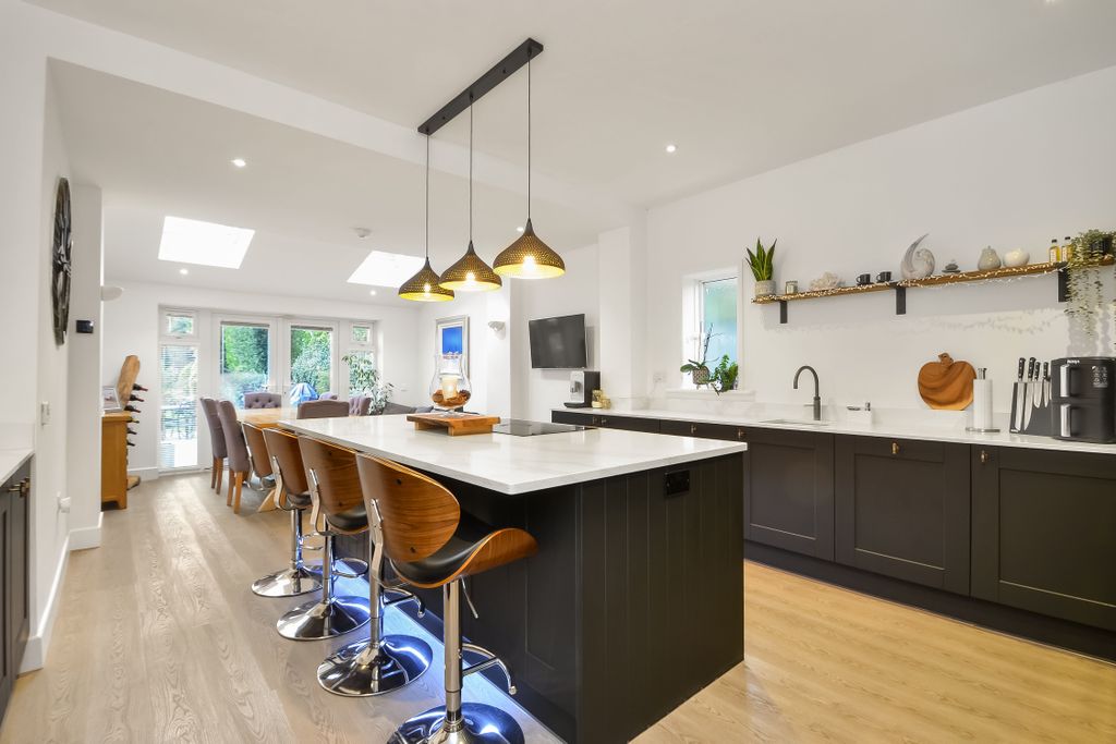 5 bed detached house for saleDrayton, Hampshire PO6
