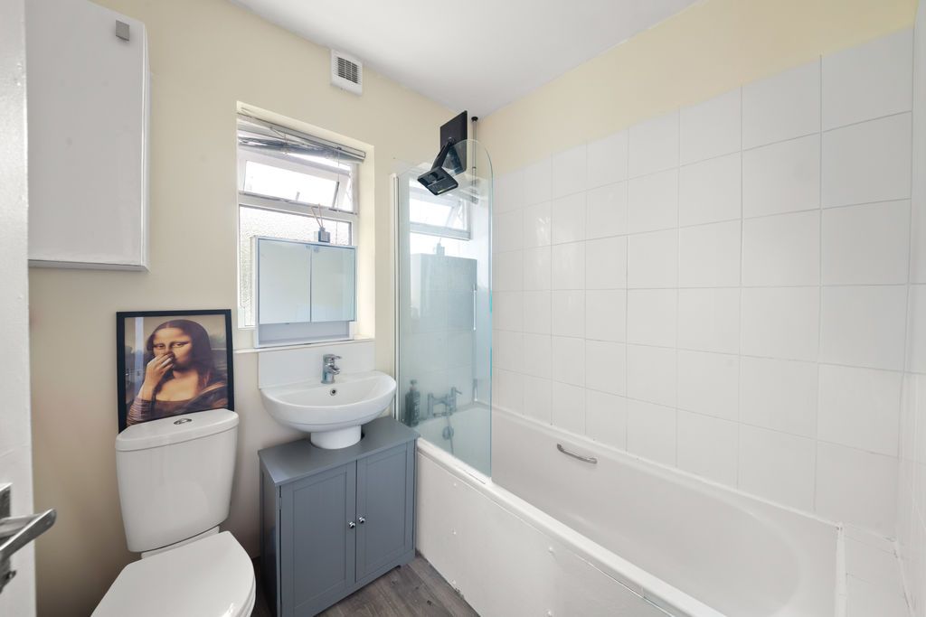 Additional image 6 of 2 bed maisonette for salePetworth Close, Northolt UB5
