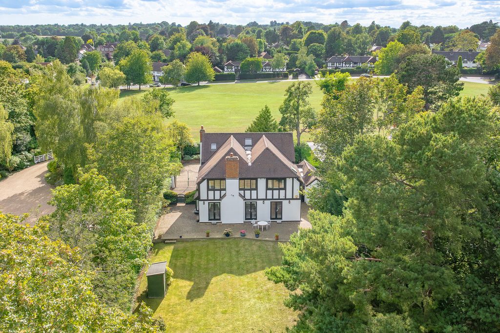4 bed detached house for saleWebb Estate, Purley, Surrey CR8