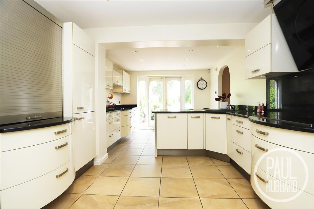 Additional image 5 of 6 bed detached house for saleBroadview Road, Oulton Broad NR32