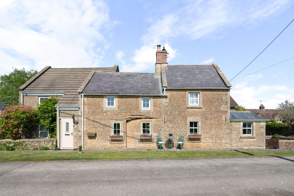 Additional image 5 of 5 bed detached house for saleThe Common, Broughton Gifford, Wiltshire SN12