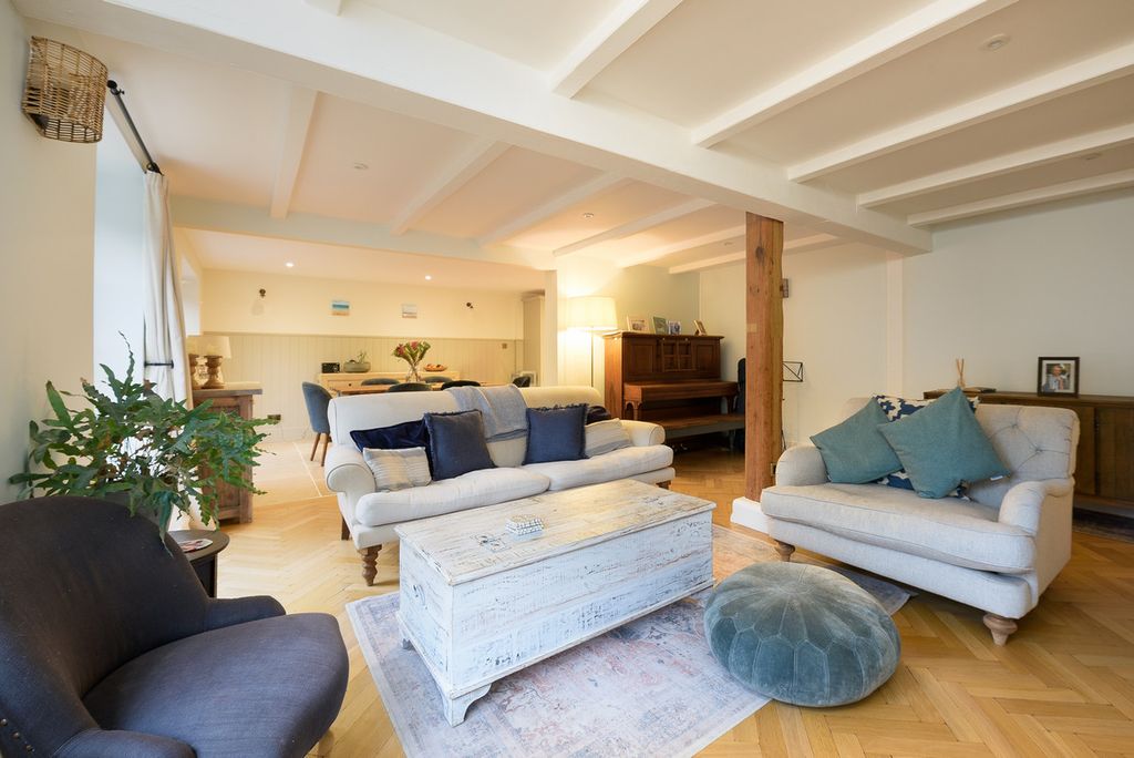 Additional image 3 of 5 bed detached house for saleHighfield Park, Marlow SL7