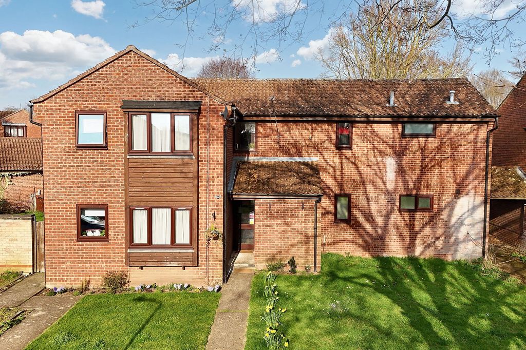 1 bed flat for saleWeston Way, Newmarket CB8