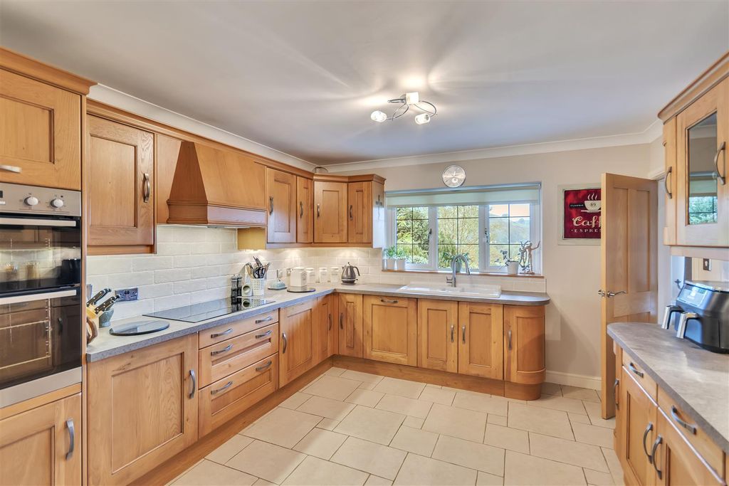 Additional image 8 of 5 bed detached house for saleFforrd Y Cain, Llanfyllin SY22