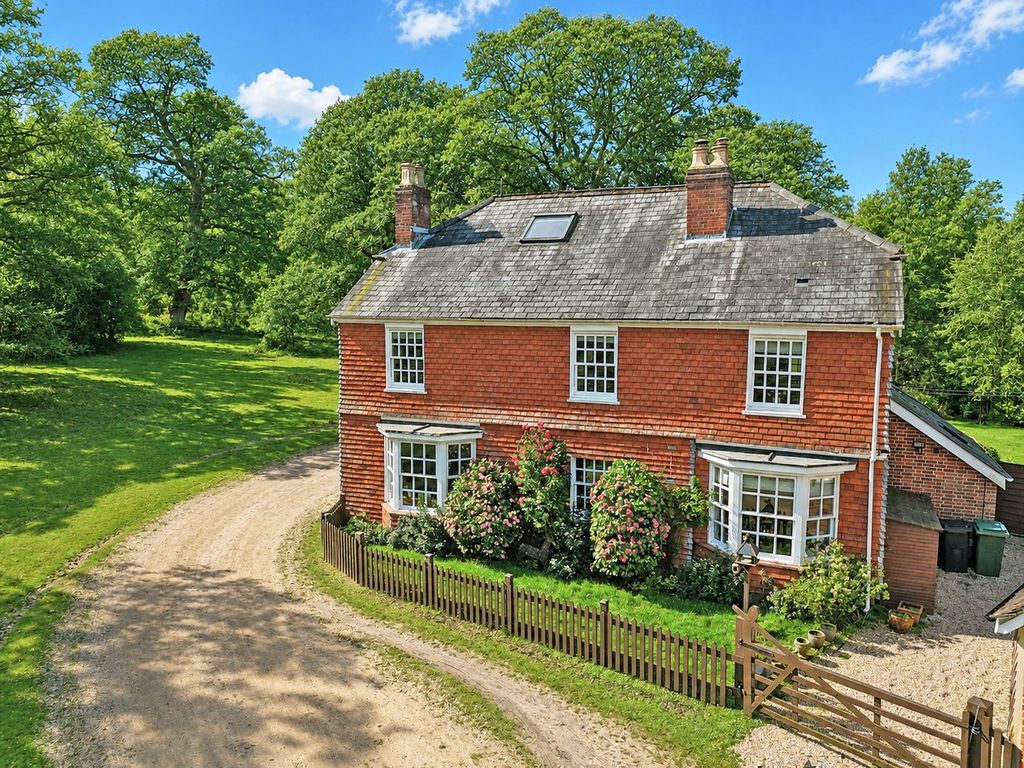 5 bed detached house for saleAllum Green, Lyndhurst SO43