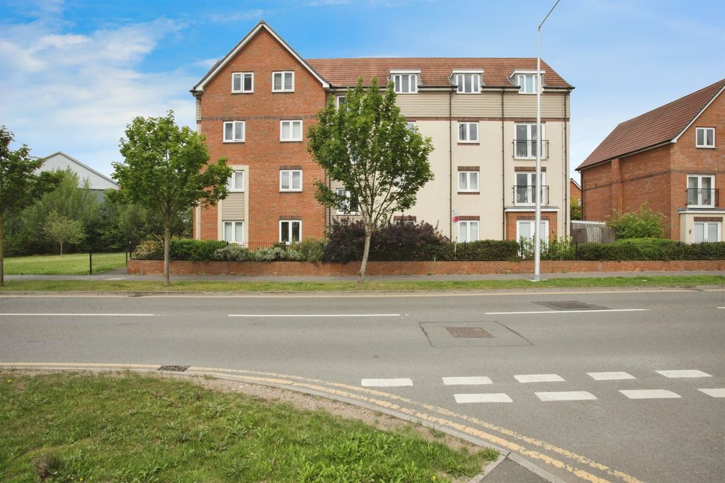 2 bed flat for saleWeinstock Court Tainter Close, Rugby CV21