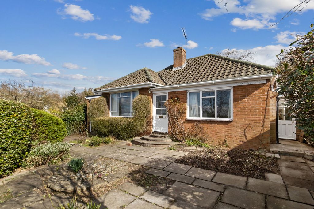 4 bed bungalow for saleHorse Lane Orchard, Ledbury, Herefordshire HR8