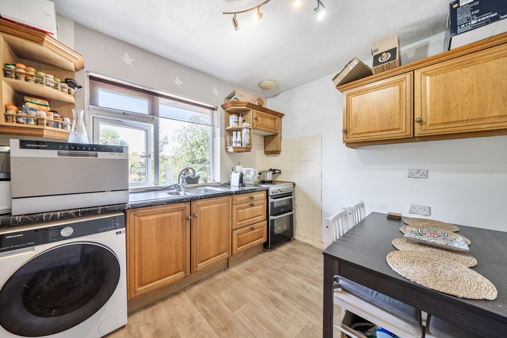 Additional image 16 of 2 bed maisonette for saleCheltenham Close, Northolt UB5