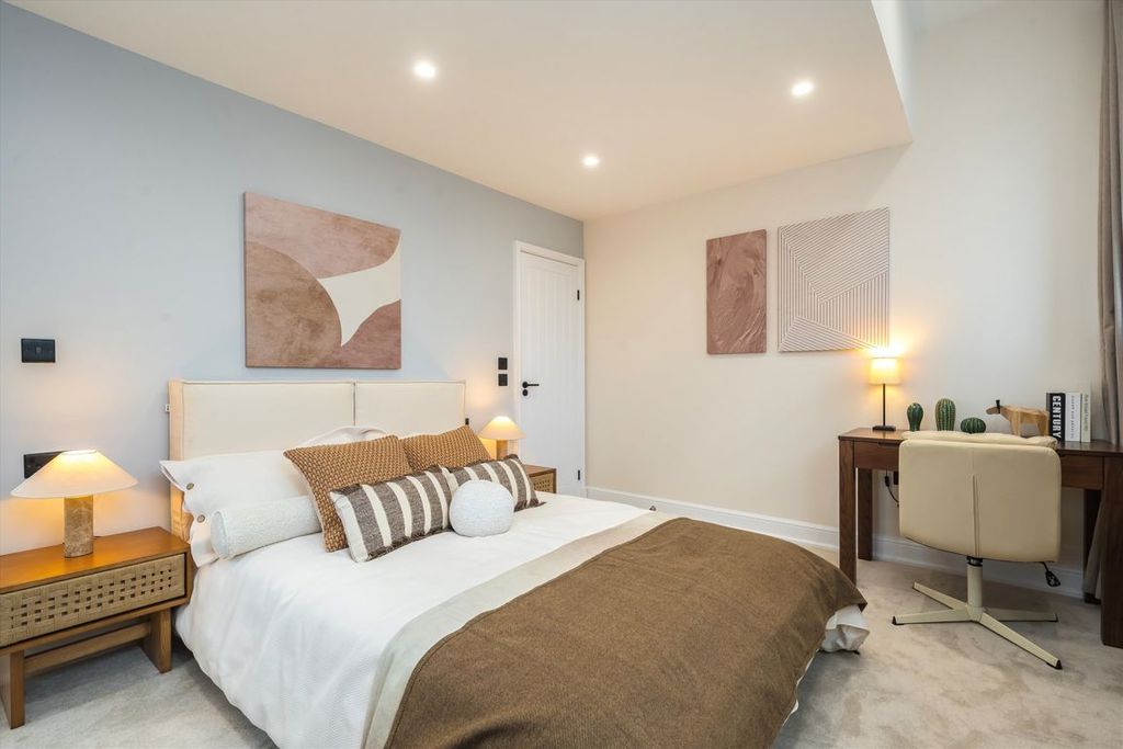 Additional image 5 of 4 bed semi-detached house for saleFlorence Avenue, Morden SM4