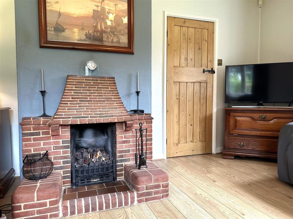 Additional image 9 of 3 bed detached house for saleThe Cottage, Beacon Hill Road, Newark NG24