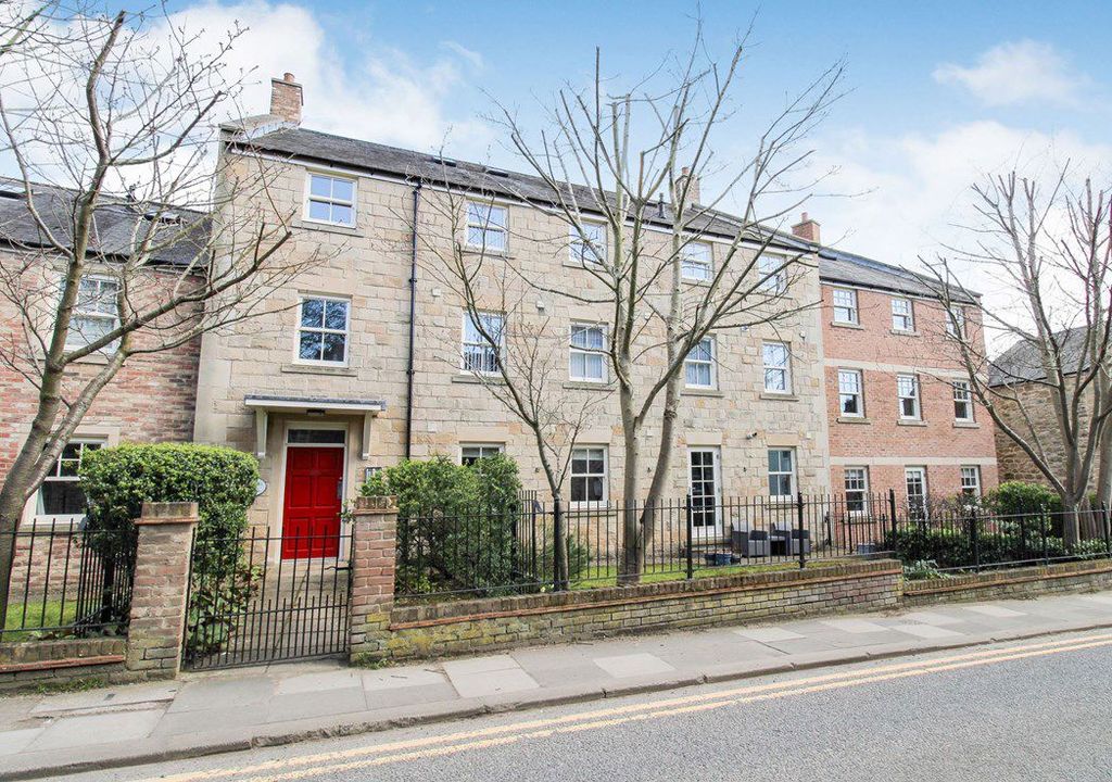 2 bed flat for saleBullers Green, Morpeth NE61