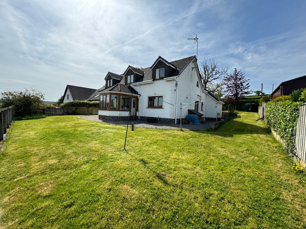 4 bed detached house for saleNewcastle Emlyn SA38