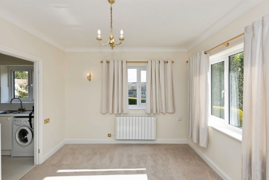 Additional image 3 of 2 bed flat for salePegasus Court, Gloucestershire GL54