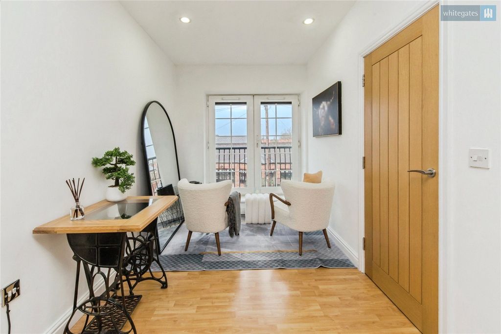 Additional image 5 of 2 bed flat for saleKensington Court, Nantwich, Cheshire CW5