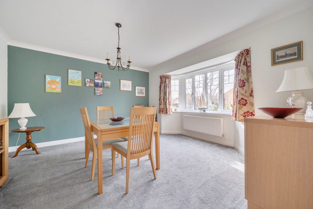 4 bed detached house for saleDarwin Close, Lee-On-The-Solent PO13 photo 4