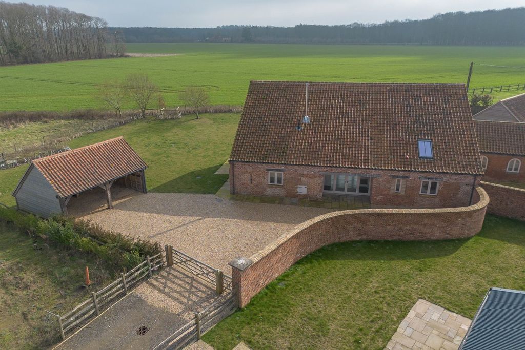 5 bed barn conversion for saleGreen Farm Barns, Hindolveston Road, Melton Constable NR24