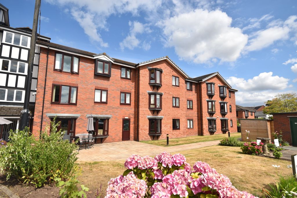 2 bed flat for saleSt Johns Park, Whitchurch SY13