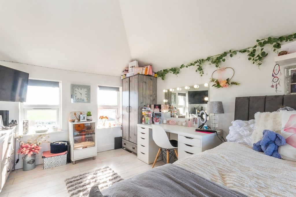 Additional image 10 of 4 bed semi-detached house for saleLondon Road, Maldon CM9