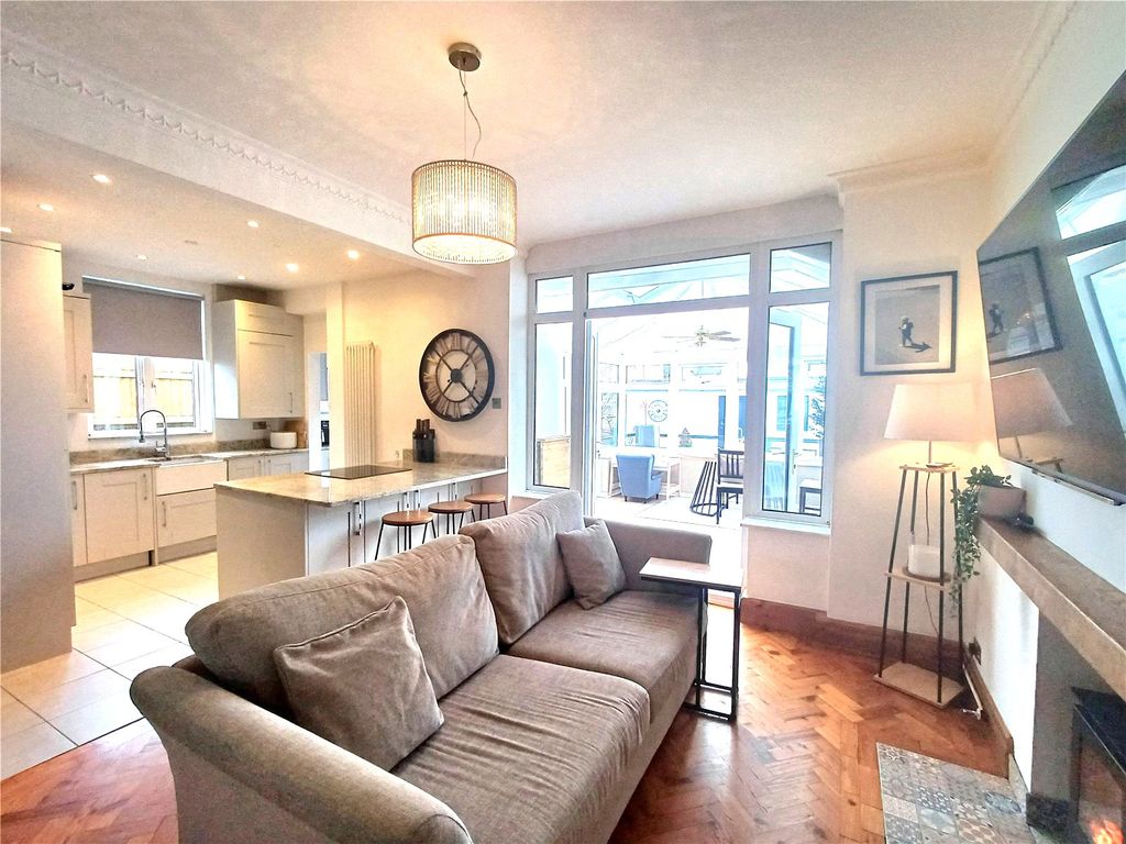 Additional image 7 of 3 bed semi-detached house for salePark Avenue, Porthcawl CF36