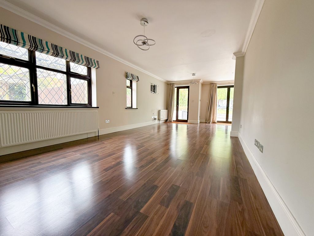 Additional image 5 of 5 bed detached house for saleHeath Drive, Potters Bar, Hertfordshire EN6