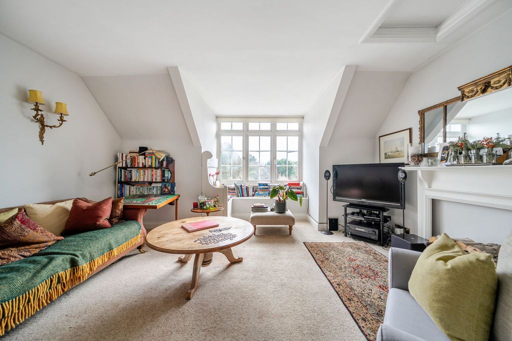 Additional image 17 of 2 bed flat for saleMare Hill Road, Pulborough RH20
