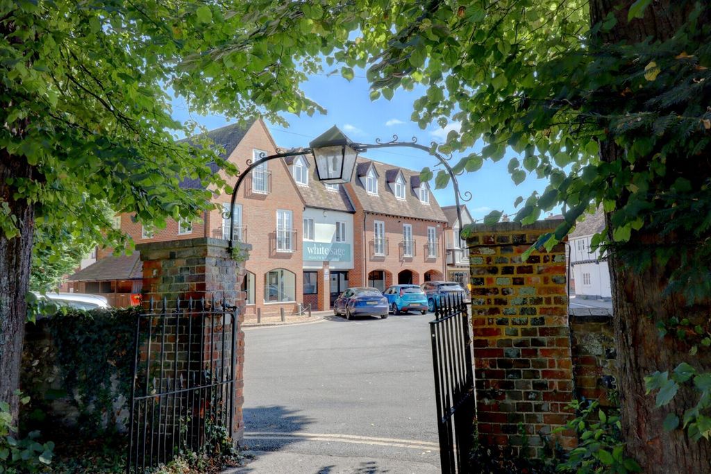 1 bed flat for saleMalthouse Square, Princes Risborough, Buckinghamshire HP27