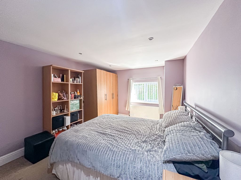 Additional image 30 of 4 bed detached house for saleChester High Road, Neston CH64