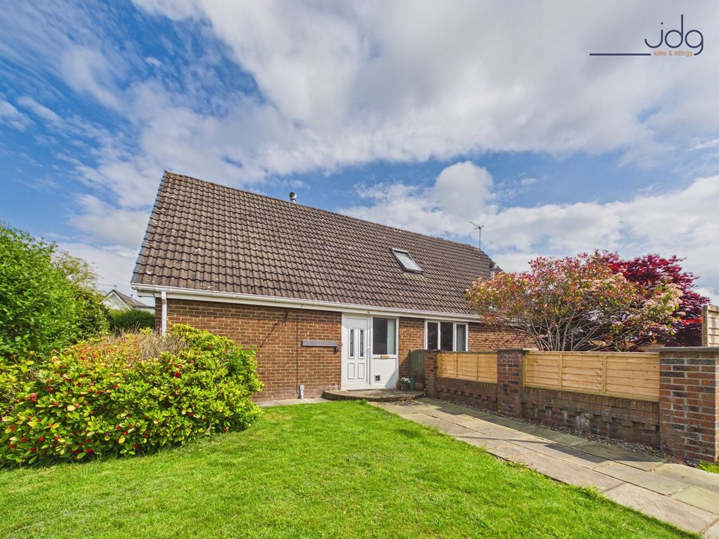 4 bed detached house for saleKnowe Hill Crescent, Scotforth, Lancaster LA1