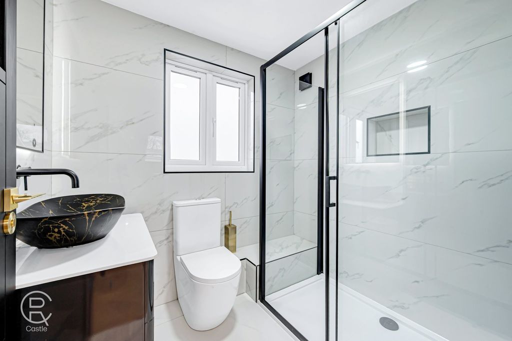 Additional image 17 of 5 bed semi-detached house for saleThe Heights, Northolt UB5
