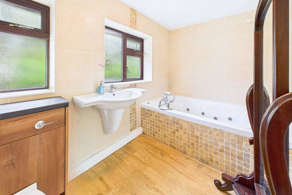 Additional image 19 of 8 bed detached house for saleHowick Park Avenue, Penwortham PR1