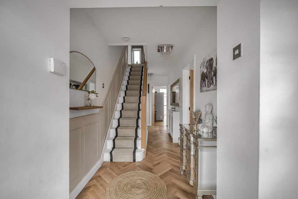 Additional image 20 of 4 bed semi-detached house for saleWhiterock Avenue, Pontypridd CF37