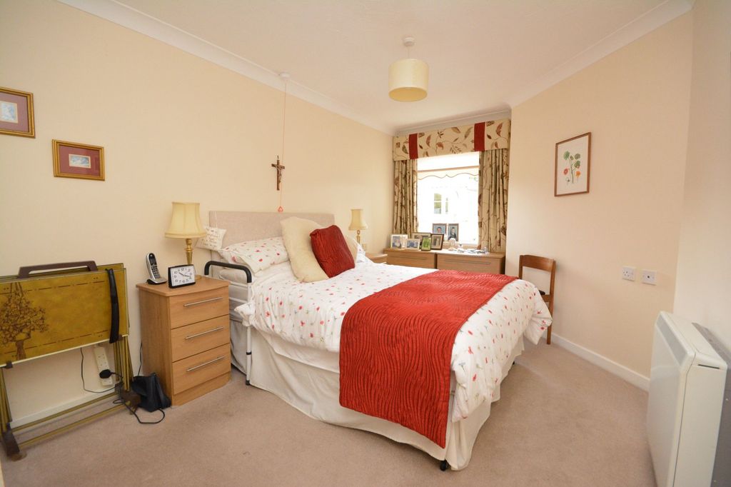 Additional image 9 of 1 bed flat for saleWellside Place, Wellside Court FK1
