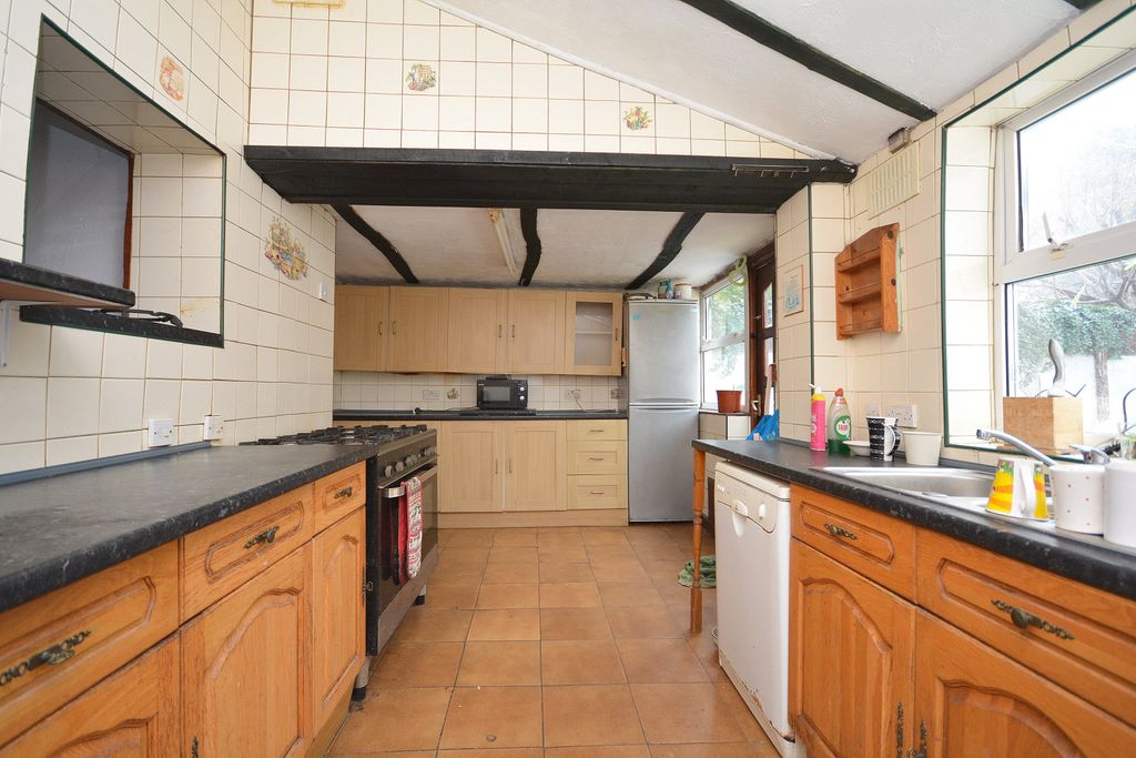 Additional image 4 of 6 bed terraced house for saleSweyn Road, Margate, Kent CT9