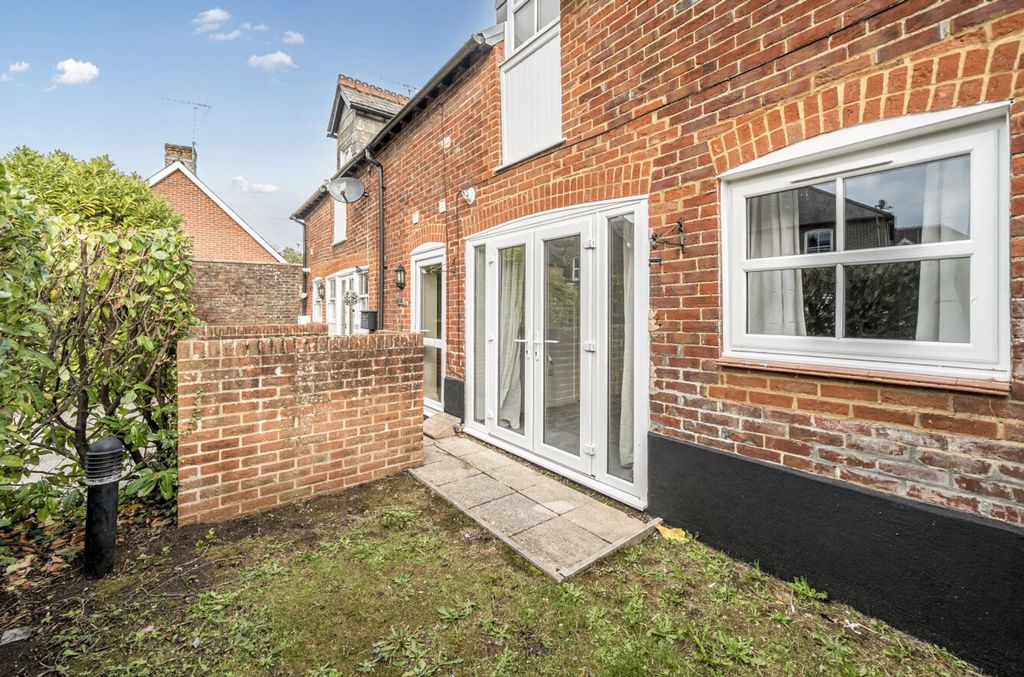 2 bed semi-detached house for saleStation Road, Liss GU33 photo 5