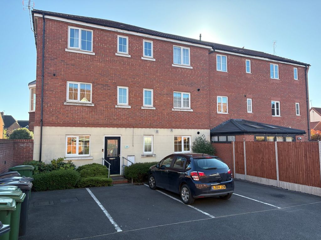 2 bed flat for saleFretter Close, Broughton Astley, Leicester LE9