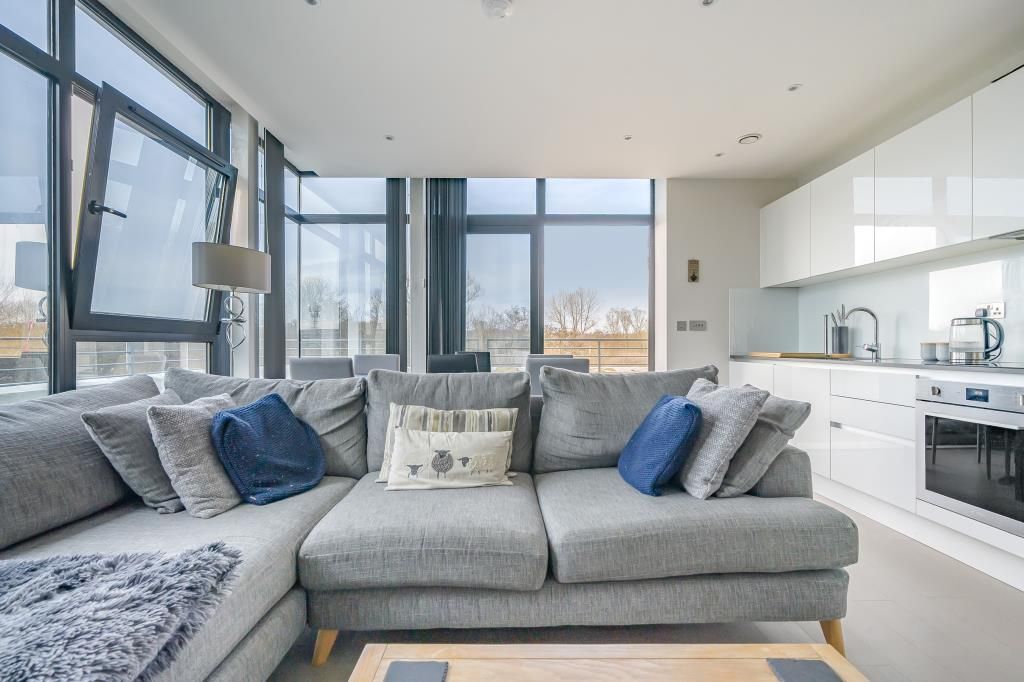 Additional image 22 of 2 bed flat for saleNewbury, Berkshire RG14