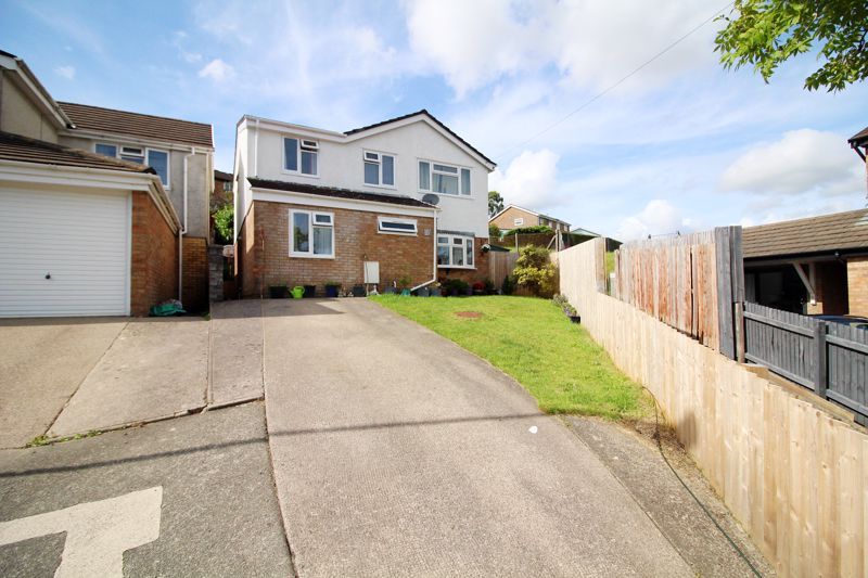 4 bed detached house for saleHeol Y Fro, Church Village, Pontypridd CF38