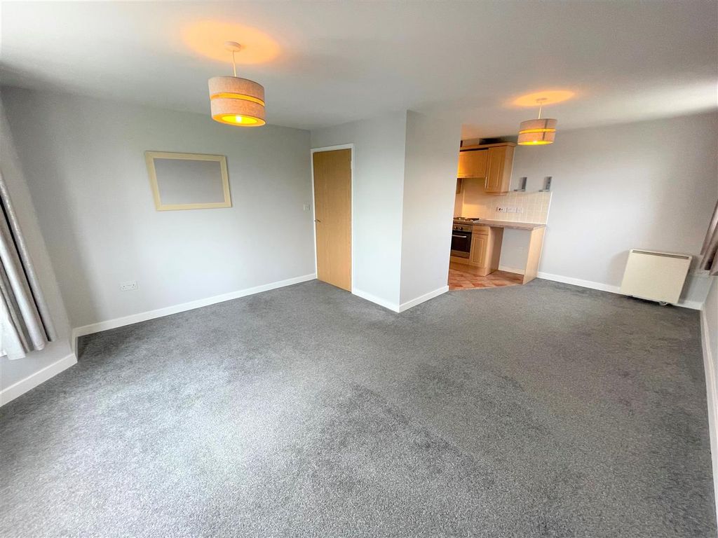 Studio for saleFairfax Close, Biddulph ST8 photo 2