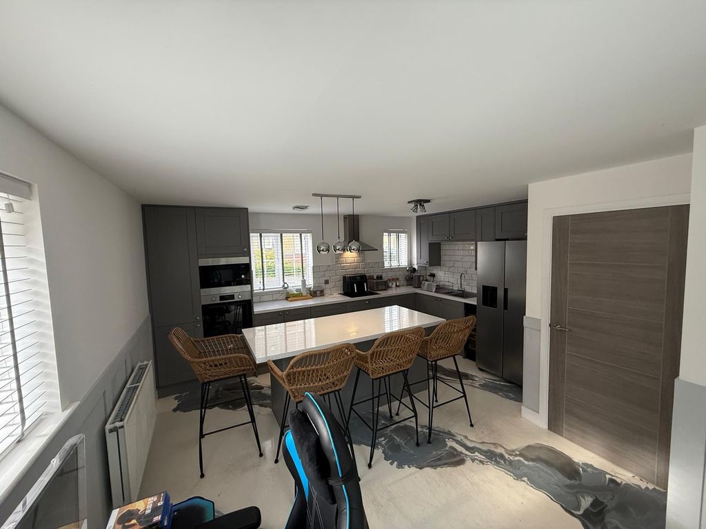 Additional image 21 of 4 bed detached house for saleCae Morfa, Neath, Neath Port Talbot. SA10
