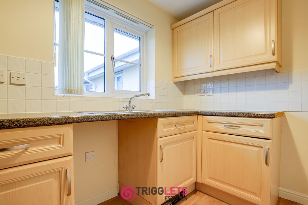 Additional image 3 of 2 bed flat for saleTownlands Close, Wombwell, Barnsley S73