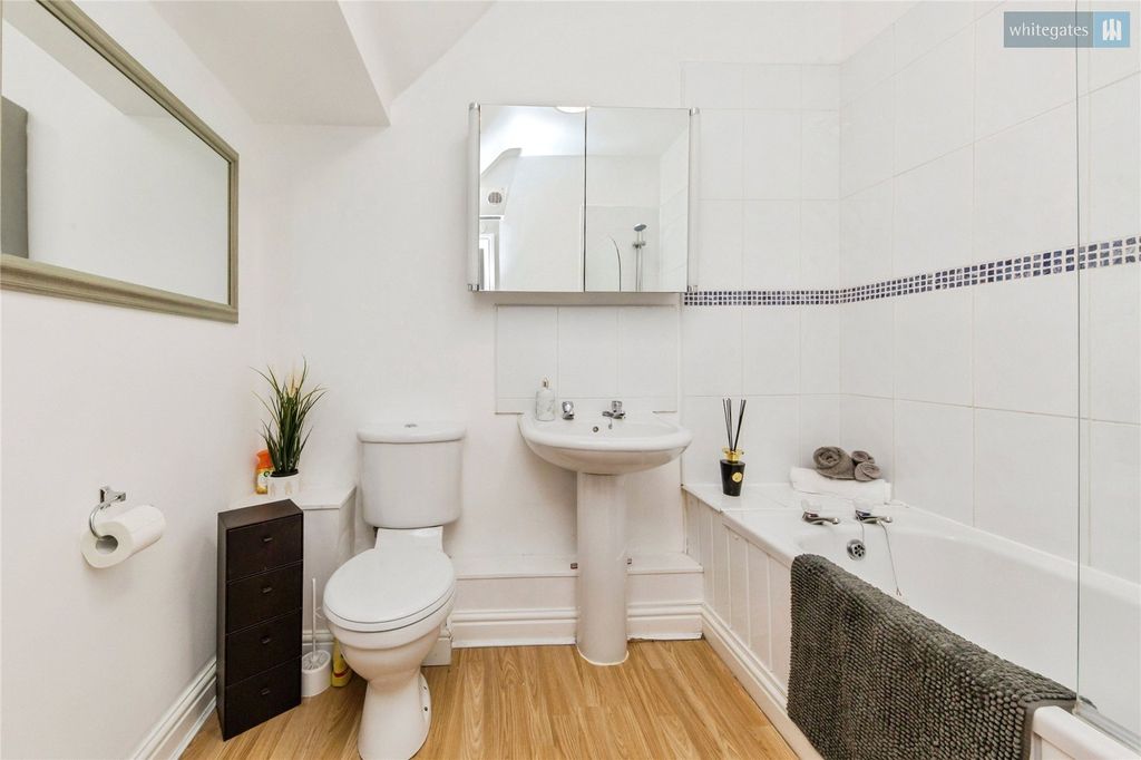 Additional image 9 of 2 bed flat for saleKensington Court, Nantwich, Cheshire CW5