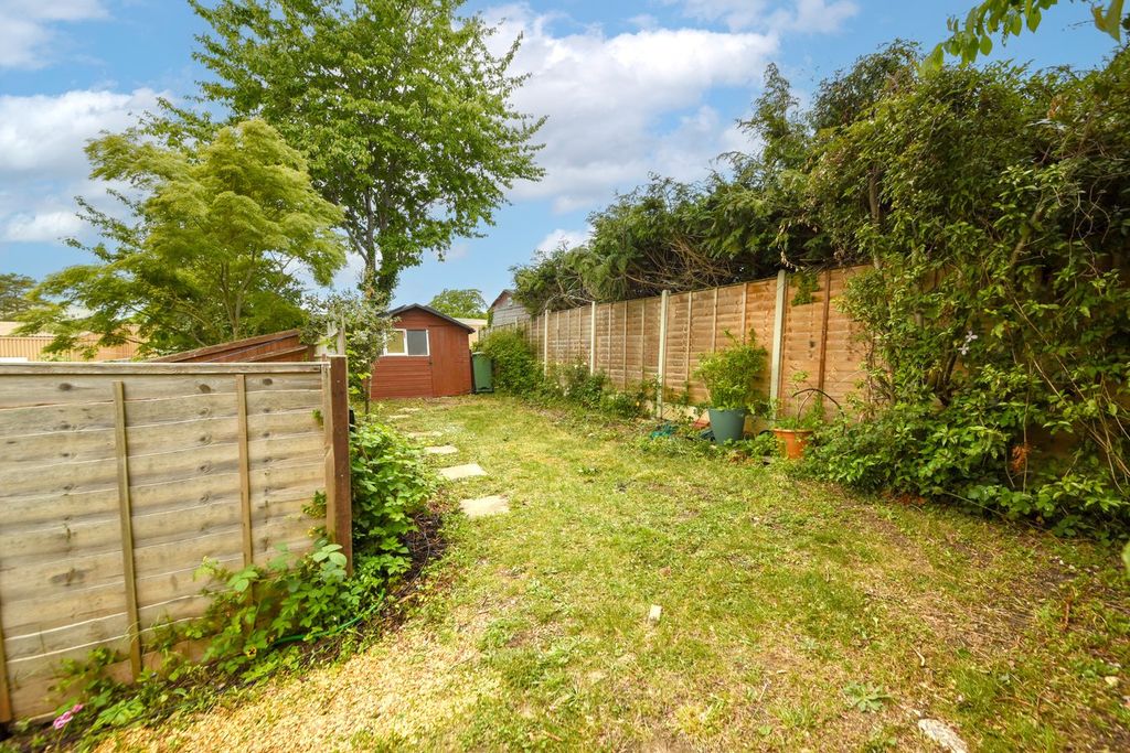 Additional image 3 of 1 bed terraced house for saleHarrington Close, Newbury RG14