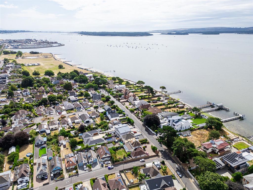 Additional image 10 of 5 bed property for saleBranksea Avenue, Poole BH15