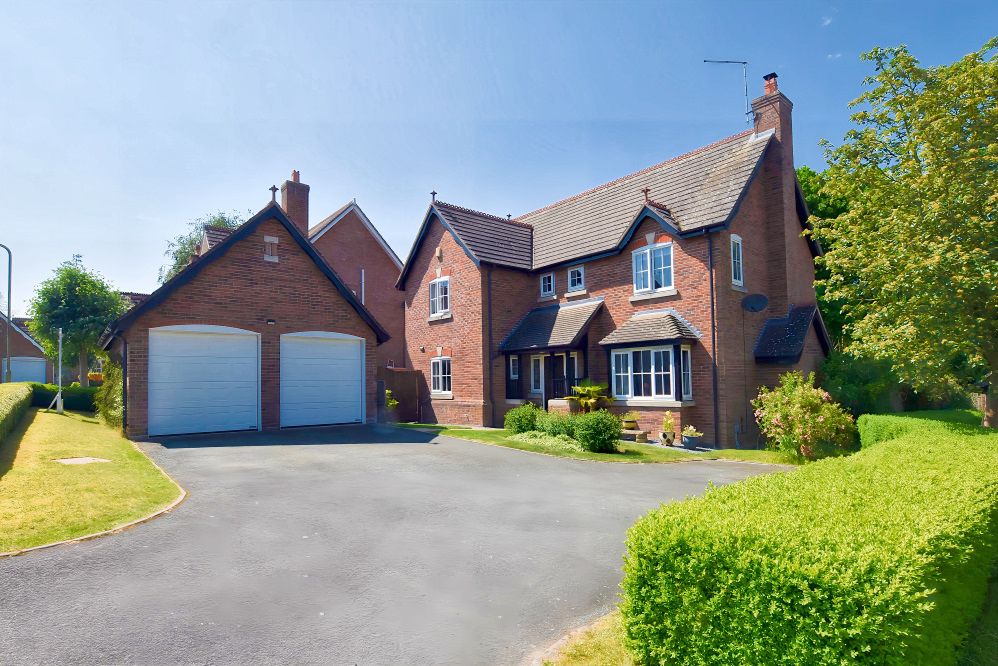 4 bed detached house for saleMarley Mount Crescent, Market Drayton TF9