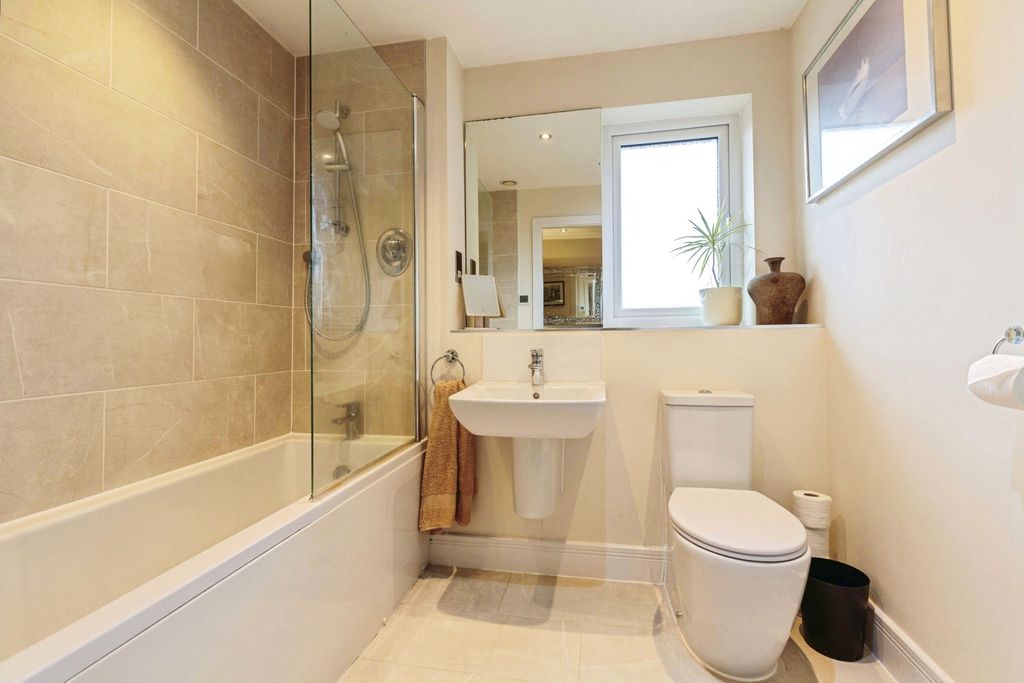 Additional image 13 of 2 bed flat for saleVictory Boulevard, Lytham St. Annes FY8